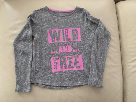 Grauer Pulli gr 146