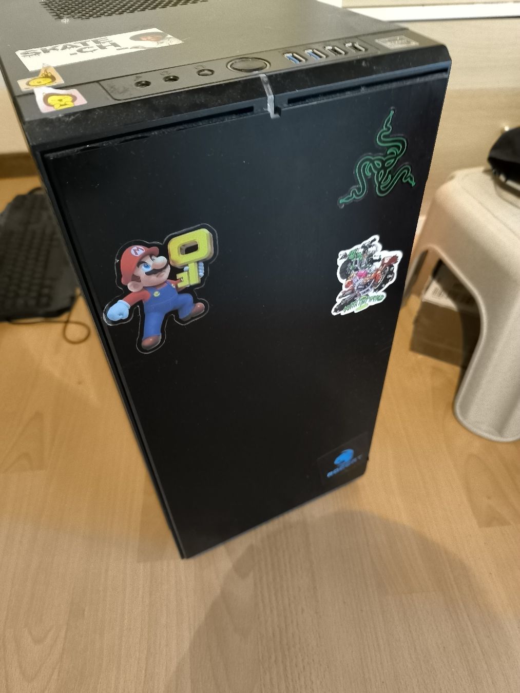 Boîtiers: PC - Gehäuse // PC - Case – D'occasion à St. Gallen par cesco__8 1