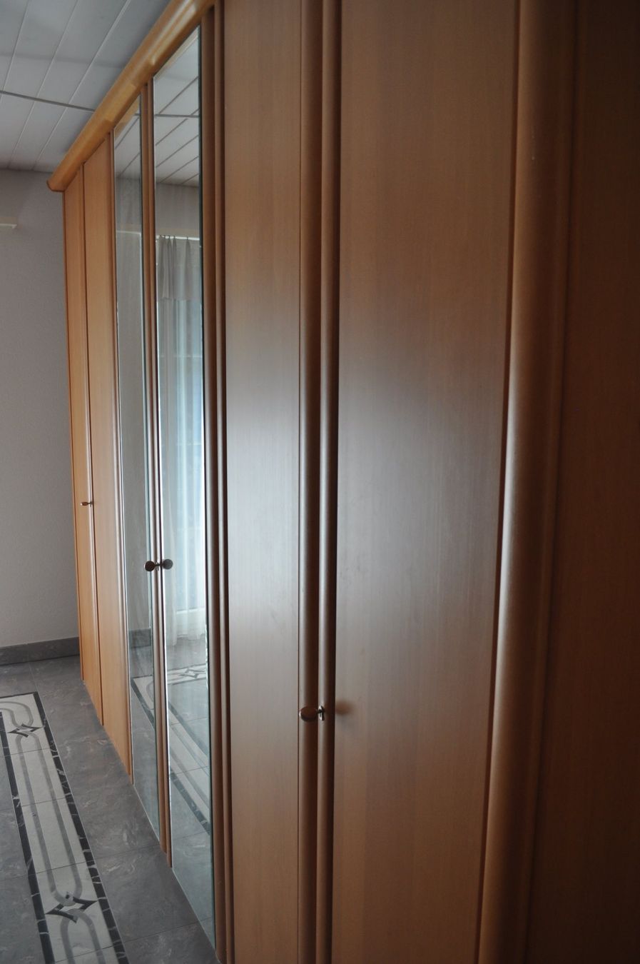 Armadi: Kleiderschrank 3-teilig – Usato da Stüsslingen venduto da jedmar