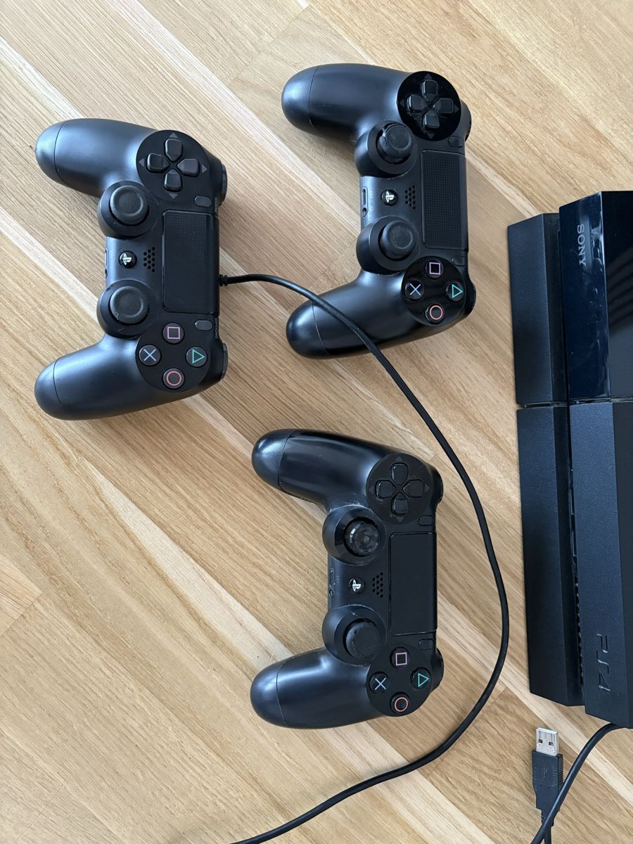 Sony Consoles: Playstation 4 Inkl. Controller & Headset – Neuf (Voir description) à Lausen par and_f9qn 2