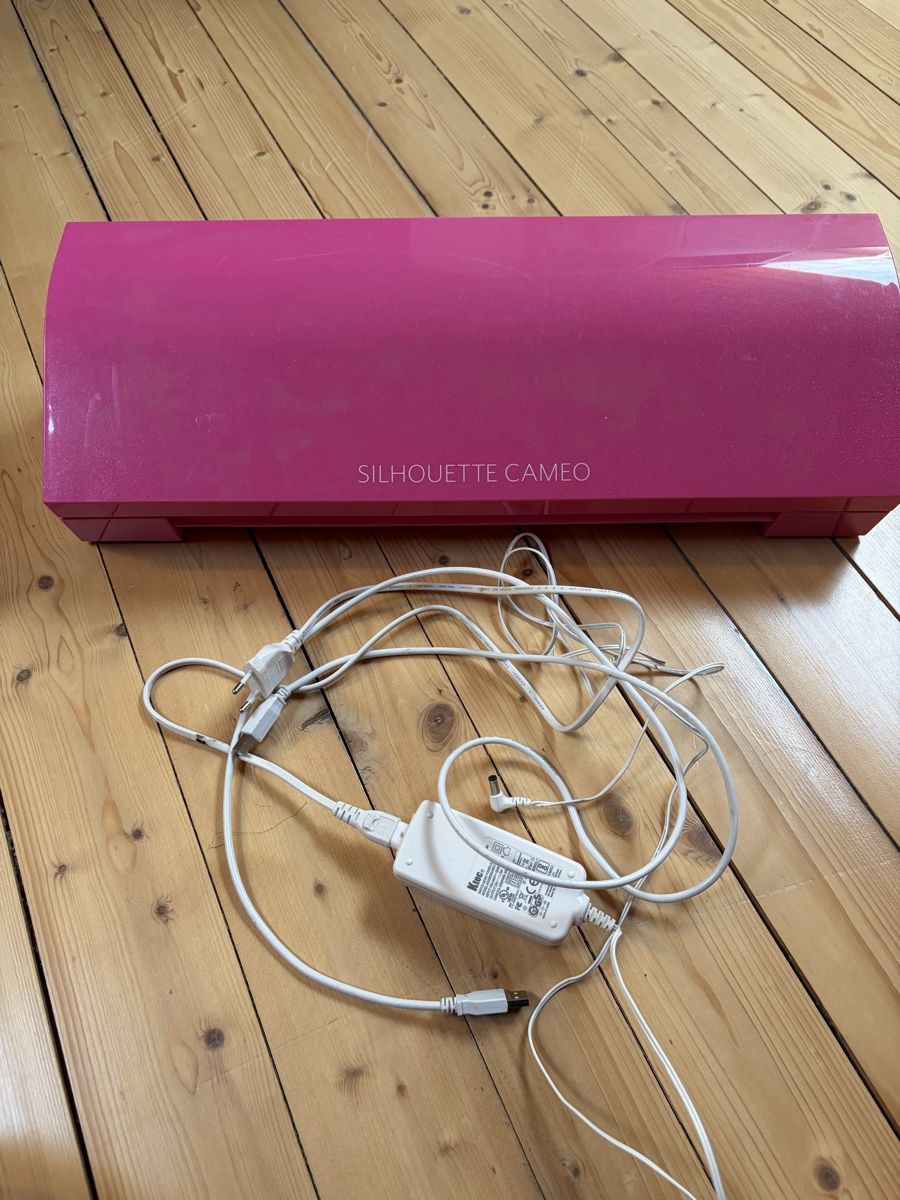 Cameo Tutte le macchine: Silhouette Cameo 3 Schneideplotter – gebraucht – Usato da Rorbas venduto da Flavia1988