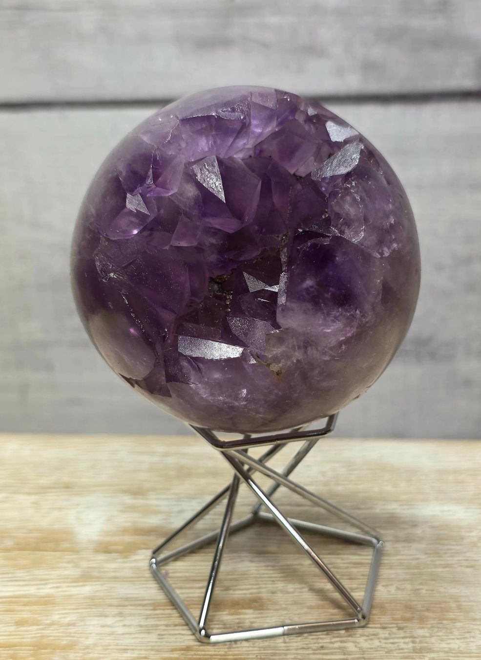 Minerali & Pietre curative: Amethyst Drusenkugel 70mm 438g – Nuovo e nell'imballaggio originale da Matzingen venduto da Shay_Crystalz