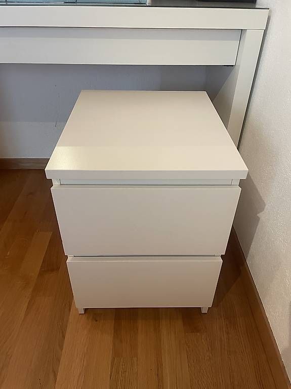 Étagères: IKEA Möbel – D'occasion à Zug par Rembrandt2