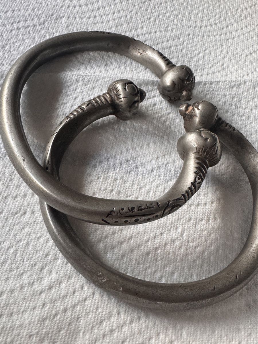 Bracciali & Braccialetti: Alte Armreife Armbänder Vintage  – Usato da Winterthur venduto da Jami2005