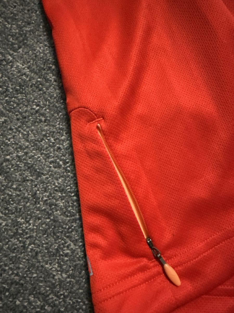 Adidas T-shirt: Laufshirt Gr 34 Adidas  – Nuovo (secondo la descrizione) da Baltschieder venduto da YmroBe 1