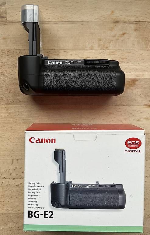 Canon Akkus: Batteriegriff Canon BG-E2 – Gebraucht aus Zürich von gegenmittel