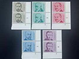 1971 - 2x Portraits II / Médecins célèbres - Nos 498-502 **