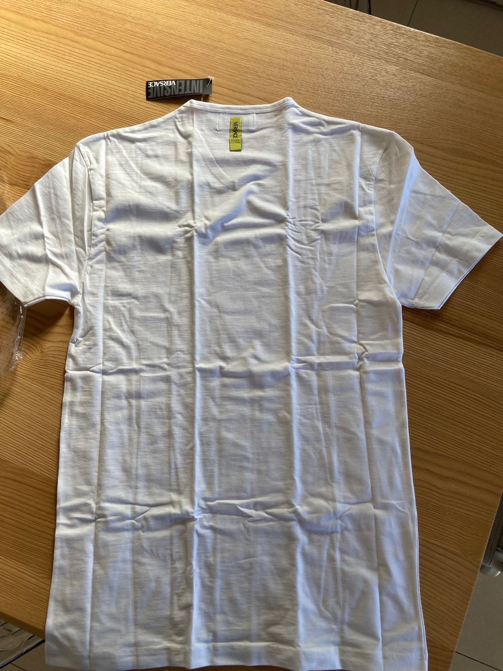 Versace T-shirt: T-shirt intensive Versace mis.XL – Nuovo e nell'imballaggio originale da Davesco-Soragno venduto da dvf_7h6d 3