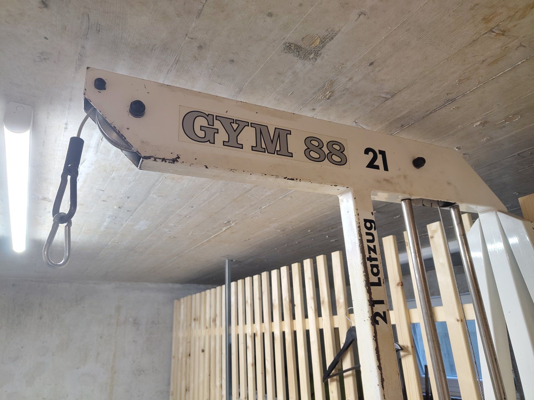Gym80 Vélos d'appartement: Latzug-Maschine GYM 88 – D'occasion à Stüsslingen par reb_wr2t 2