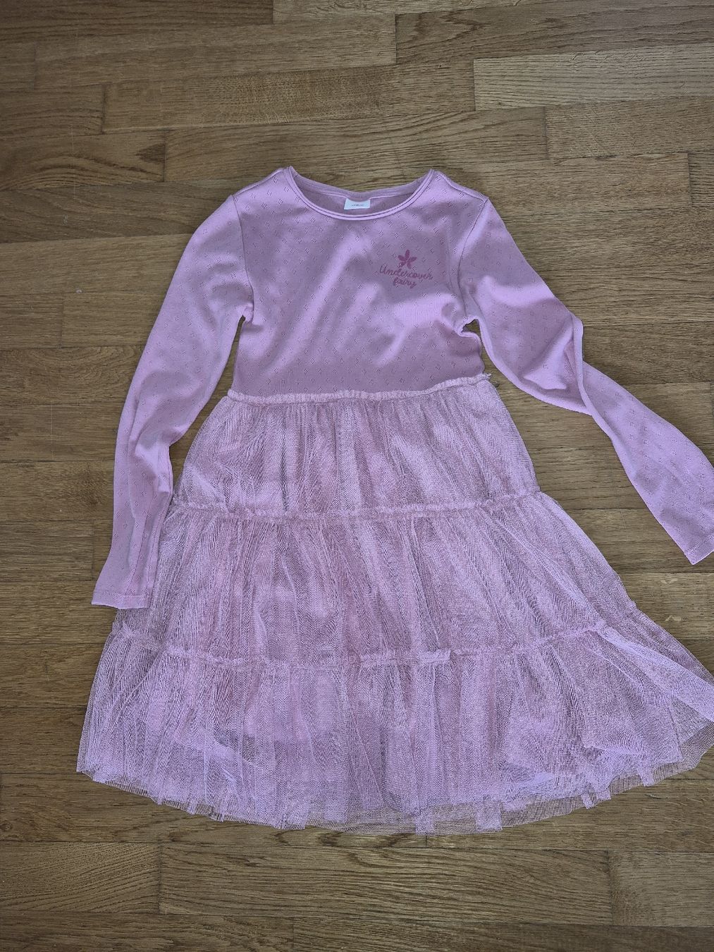 Lotti & Set di vestiti: Diverse Mädchenkleider Grössen 140-152 – Usato da Uster venduto da Lothar1 1