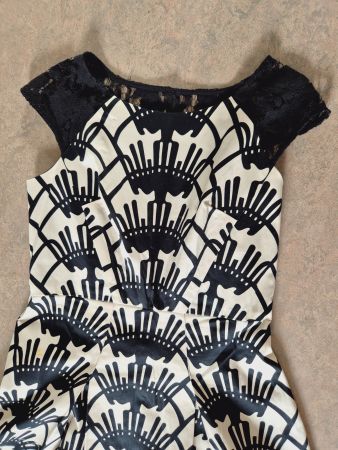 DONNA MORGAN KLEID DRESS 36 S CREME SCHWARZ SPITZE TOP TUNIK