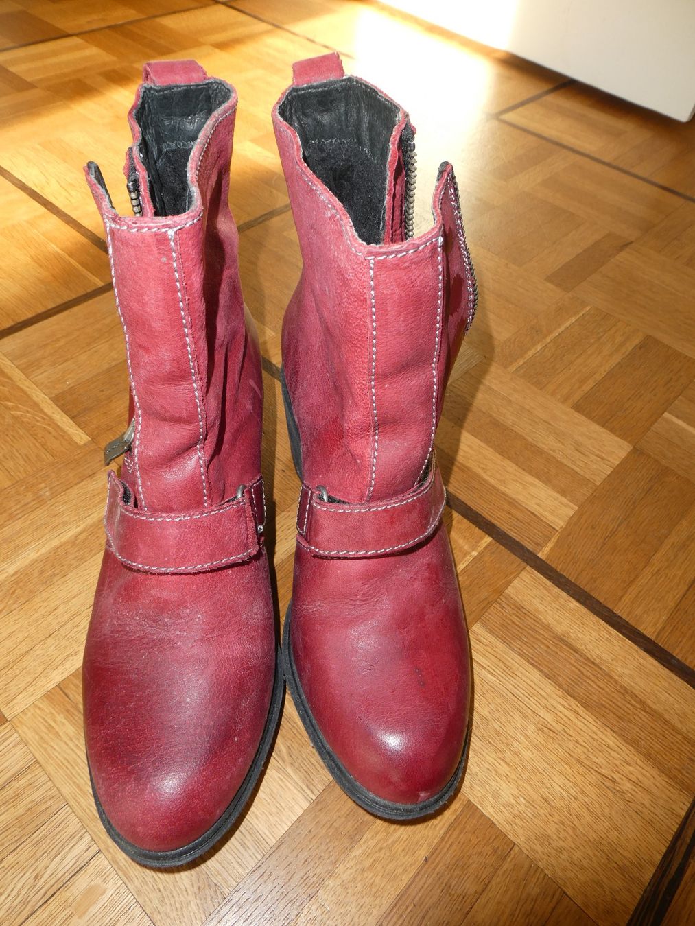 Tamaris Damenschuhe: Stiefeletten mit Absatz, Grösse 37 Tamaris – Gebraucht aus Forch von hansli9