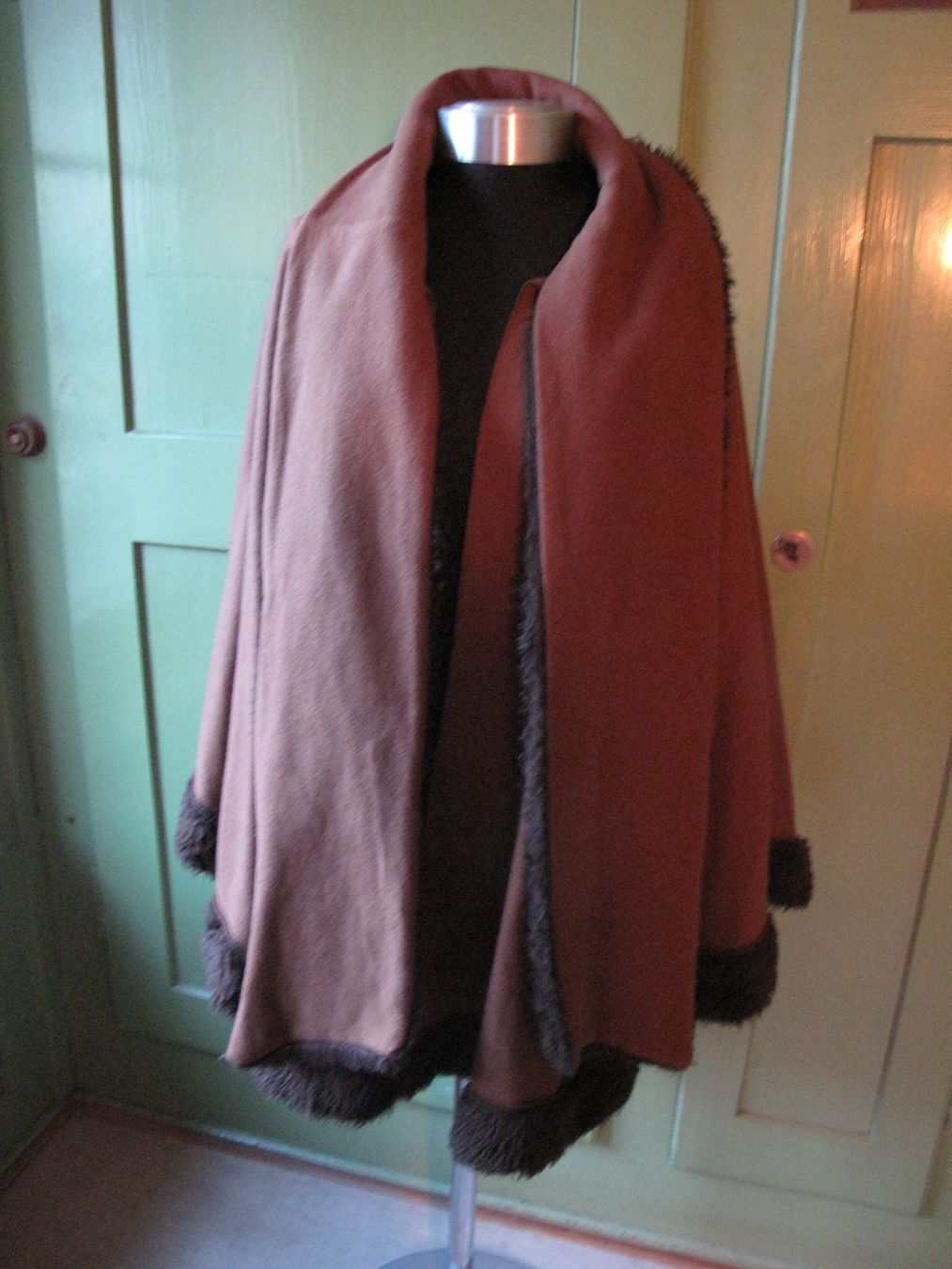 Cappotti: Vintage Mantel Porto 9 Fr. – Usato da glarus venduto da Engel_888