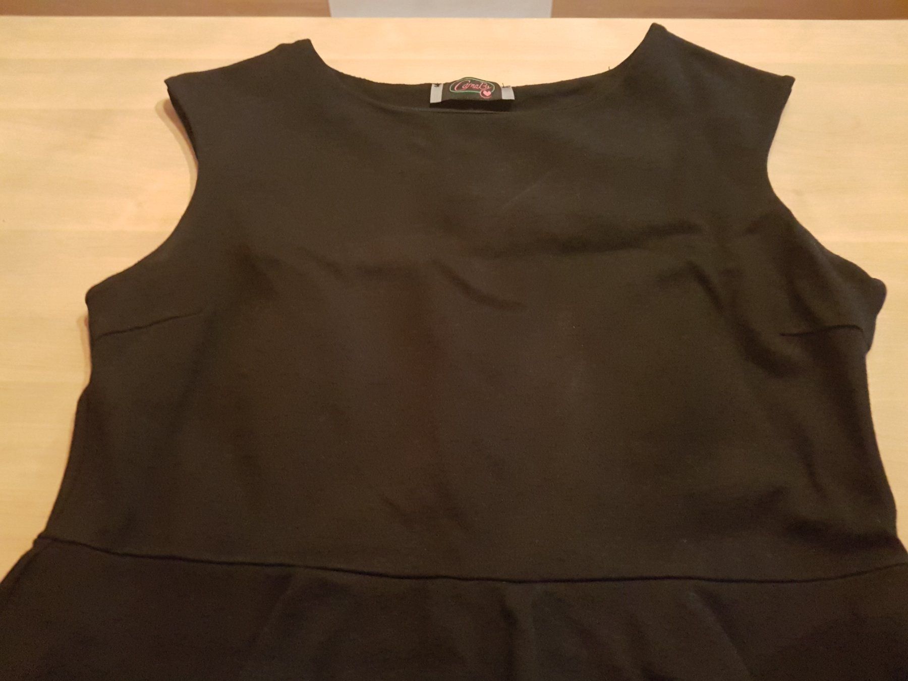 Vestiti: Robe noire taille M marque CarnaB1 – Usato da Villiers venduto da san_jn5w 1