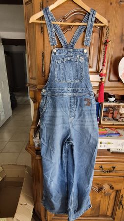 Salopette fille en jean bleu taille 164 bon état