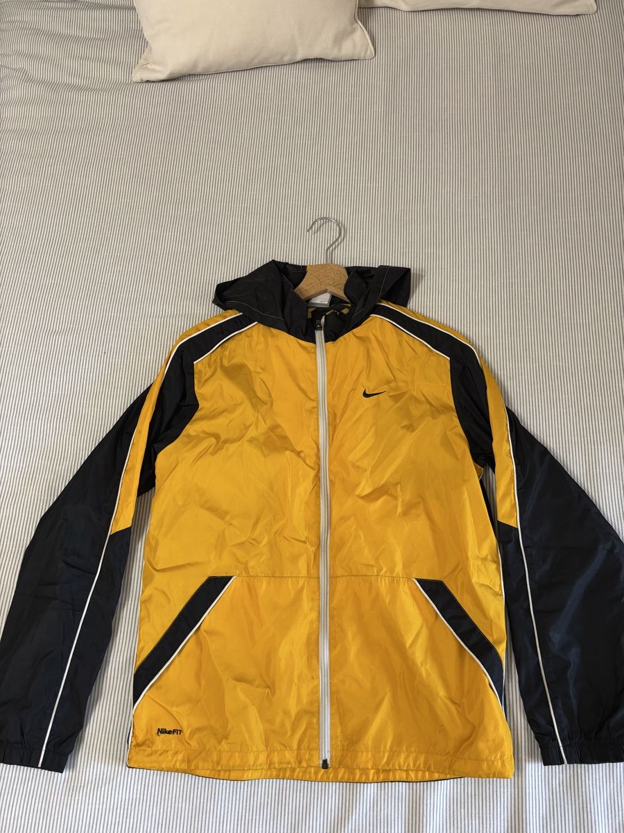 Giacche: Y2K Nike Vintage jacket – Usato da Lugano venduto da fca_bfs9 7