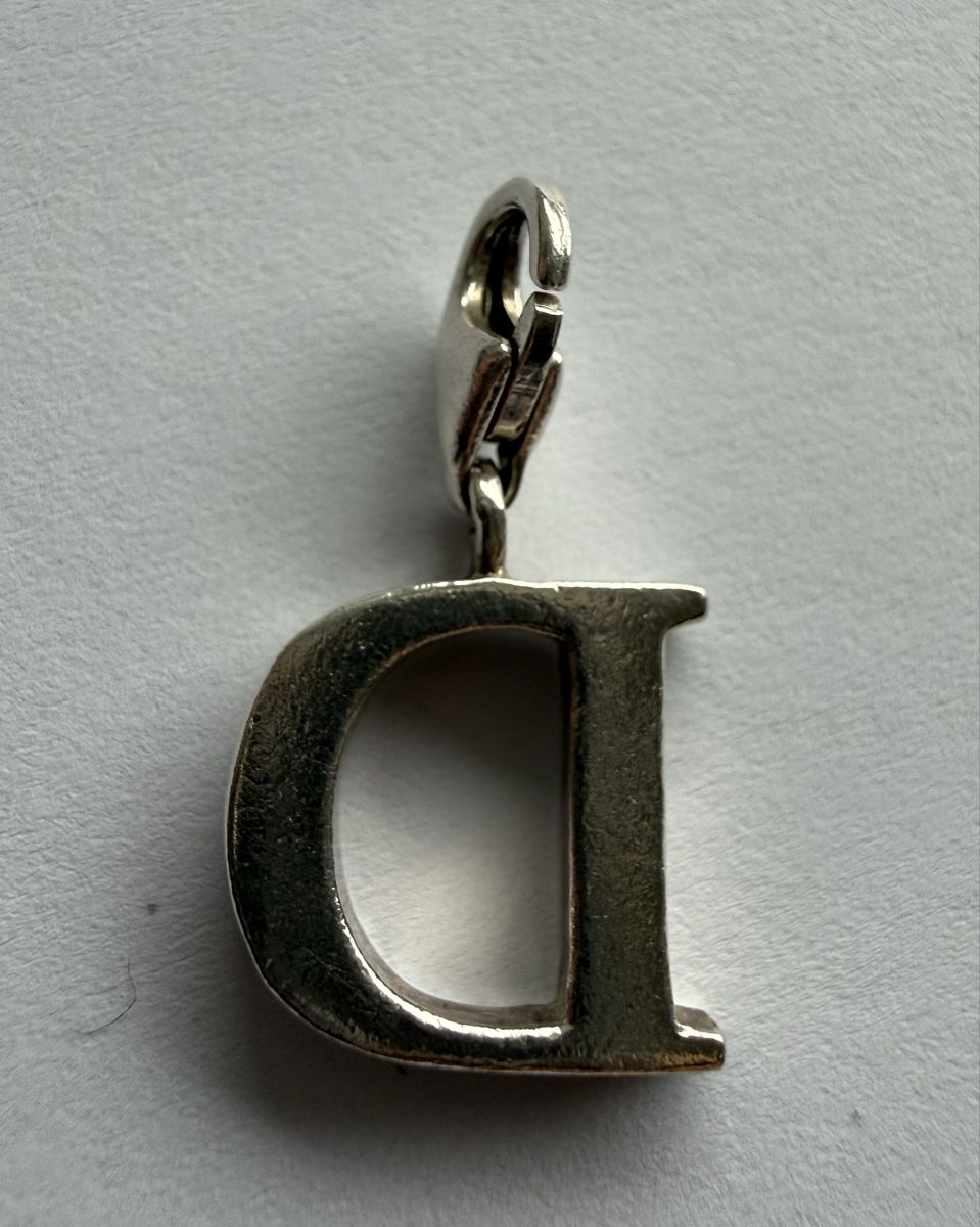 Thomas Sabo Ciondoli: Original Thomas Sabo Charm 925 Silber Buchstabe D – Usato da Dottikon venduto da dcwidmer 2