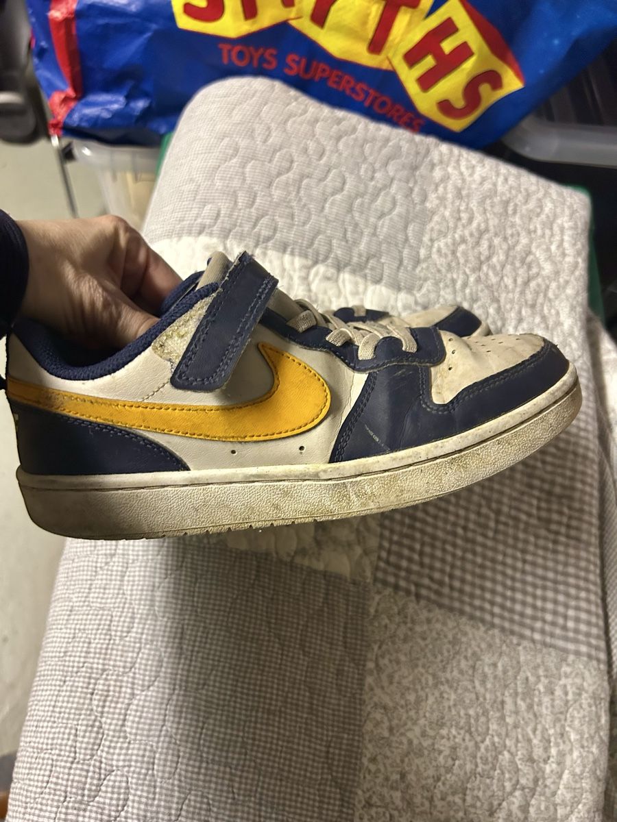 Nike Scarpe per ragazzi: Nike Turnschuhe 👟 Gr. 35 – Usato da Birmensdorf ZH venduto da LXro 2