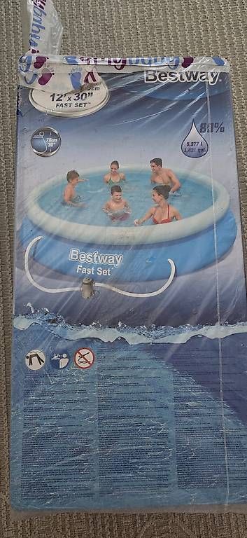 Bestway Schwimmbad: Bestway Fast Set Pool NEU – Neu und originalverpackt aus Oberlunkhofen von IsabelleK89