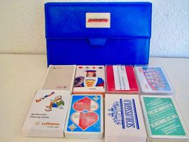 ETUIT DE JEUX DE CARTES + 8 JEUX PUBLICITAIRES