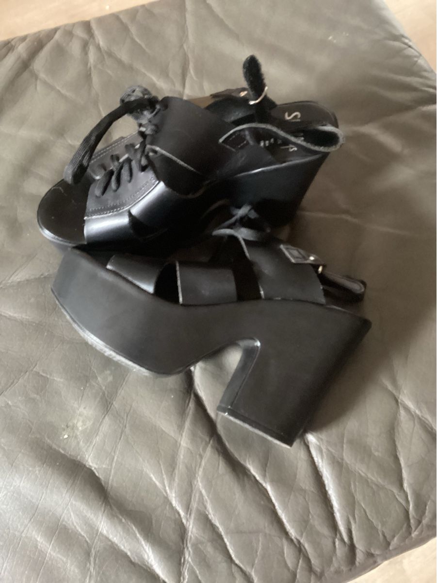 Scarpe da donna: Plateau-Sandalen schwarz, Grösse 38 – Nuovo (secondo la descrizione) da Grenchen venduto da bayerndrei 1
