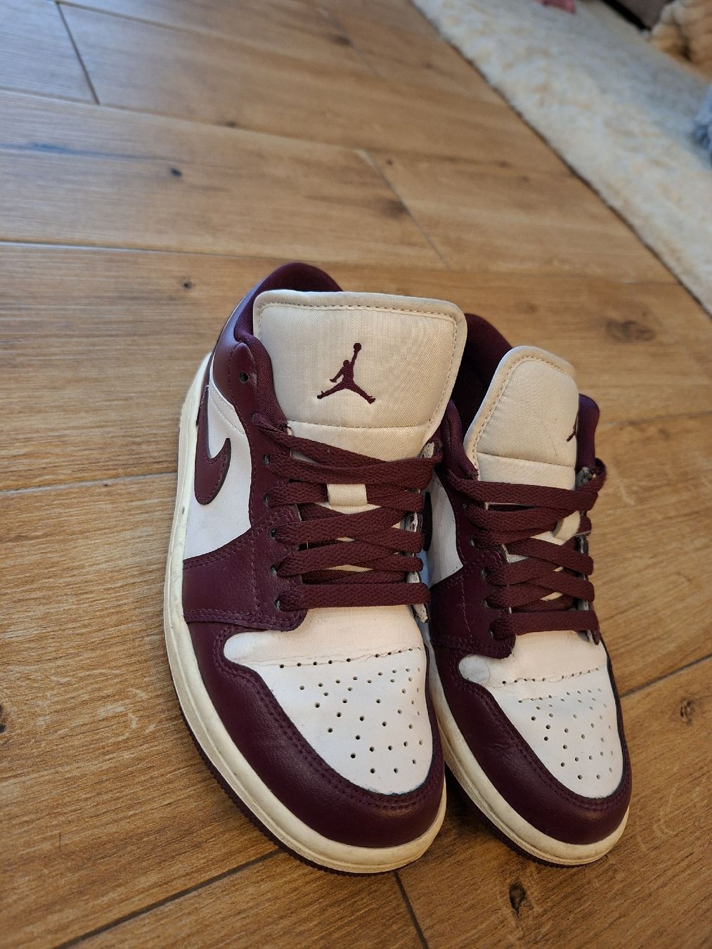 Jordan Scarpe da donna: Air Jordan Schuhe Bordeaux Rot  – Usato da Hittnau venduto da som_x965 1