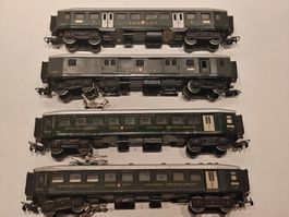 4 alte Märklin Personenwagen aus Blech