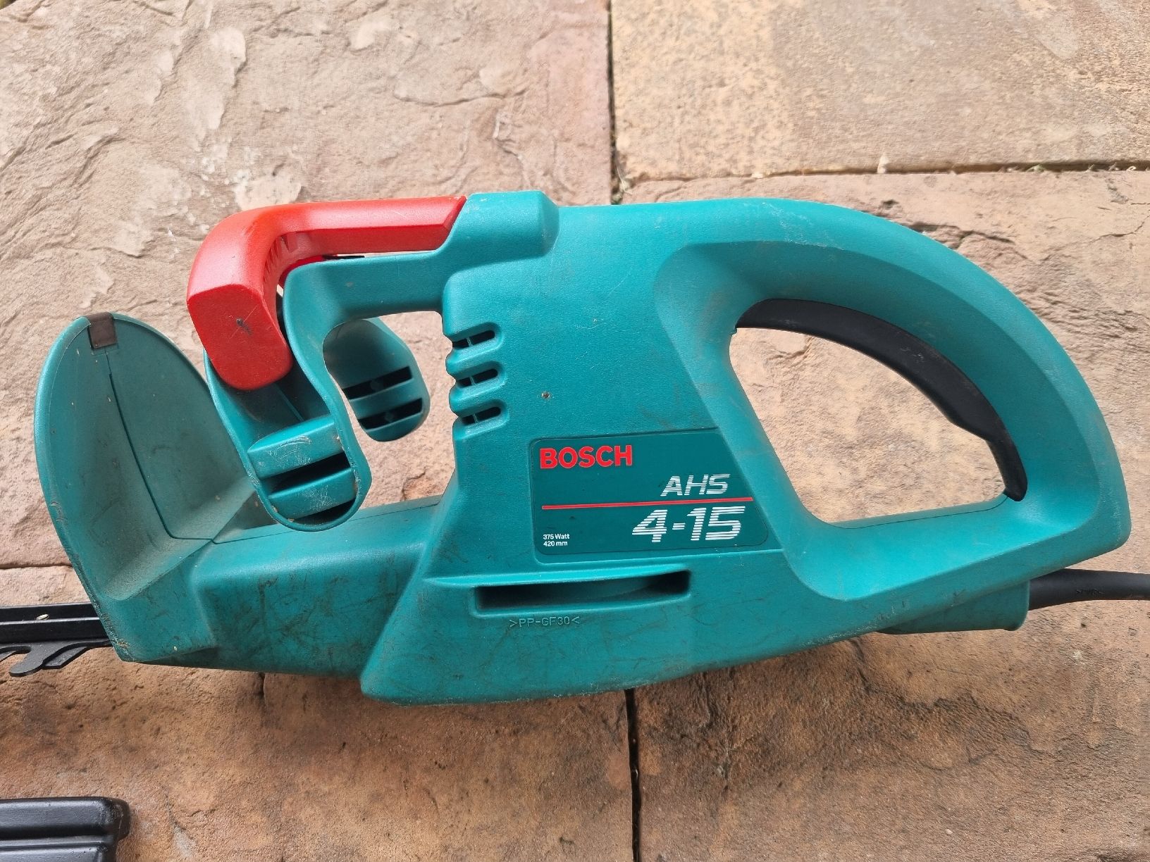 Tutti gli attrezzi: Heckenschere Bosch AHS 4-15 – Usato da Windisch venduto da Firstspace 1