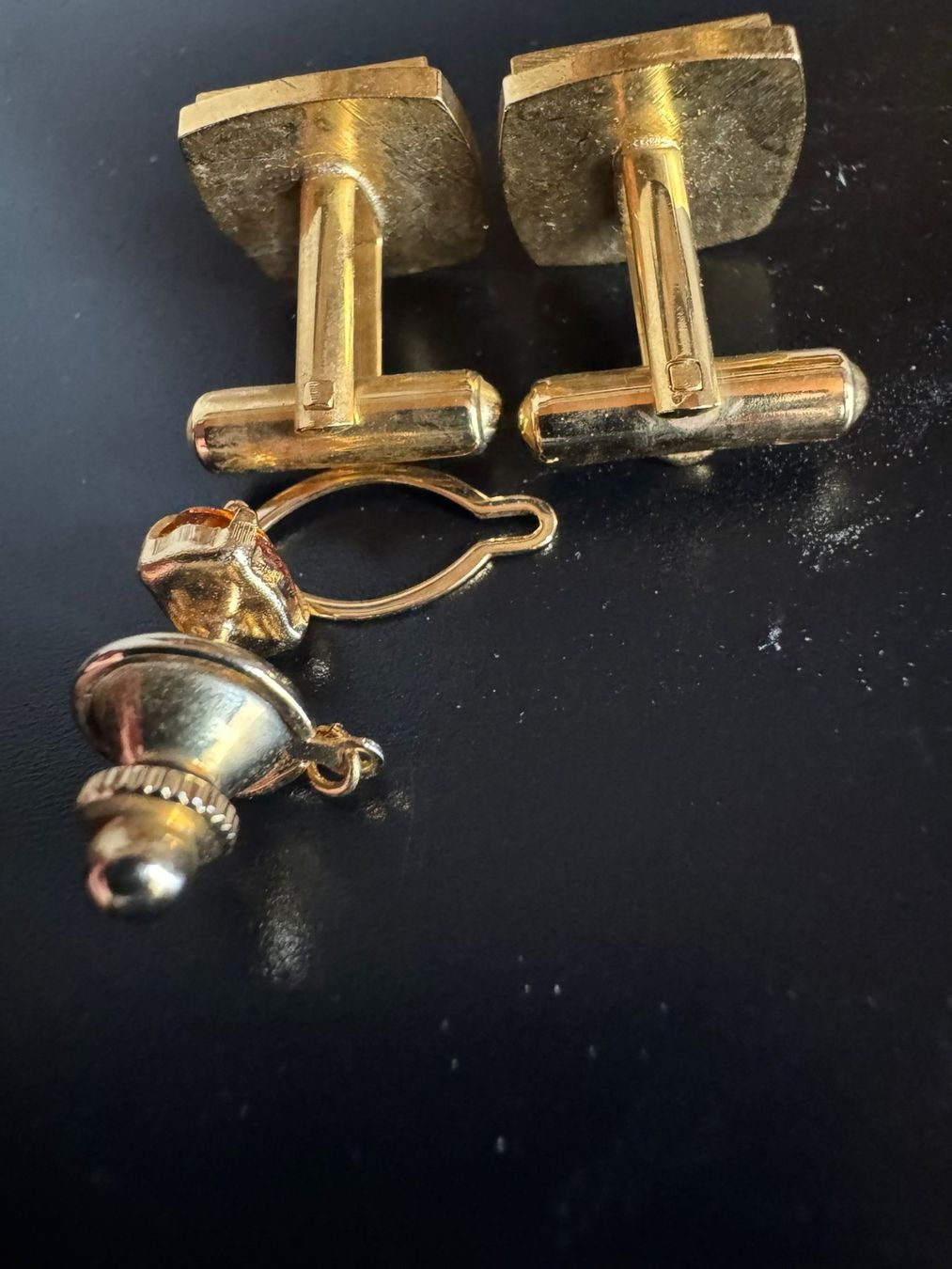 Gemelli: Vintage Manschettenknöpfe Set mit Krawattenbrosche – Usato da Winterthur venduto da Dejv 2