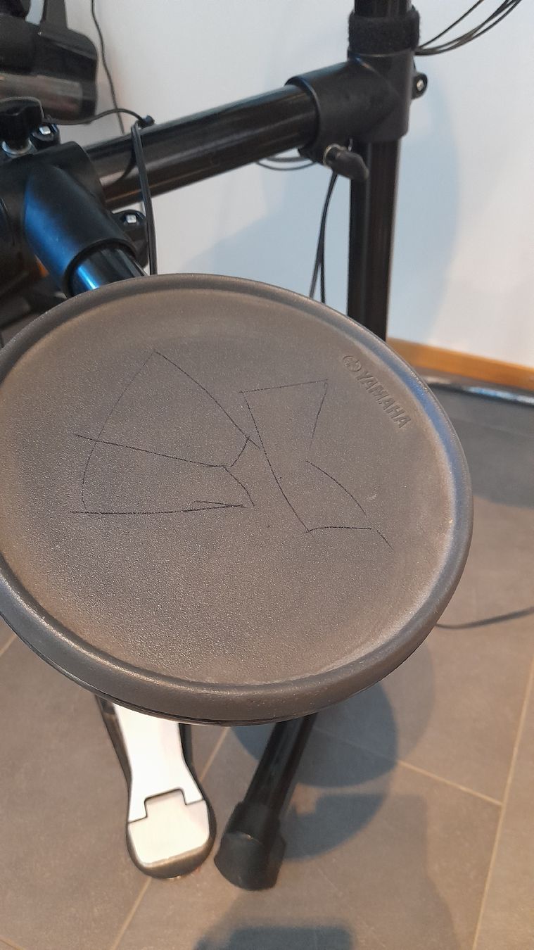 Yamaha Strumenti musicali: Batterie électronique Yamaha DTX état d'usage correct – Usato da st.gallen venduto da the_ly5b 2