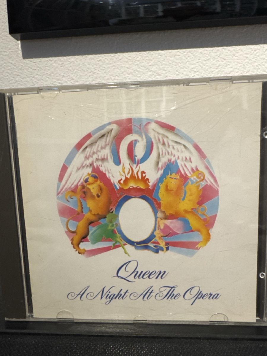CD: Queen - a night at the opera - Freddy Mercury – Usato da Oberglatt ZH venduto da Incredibles