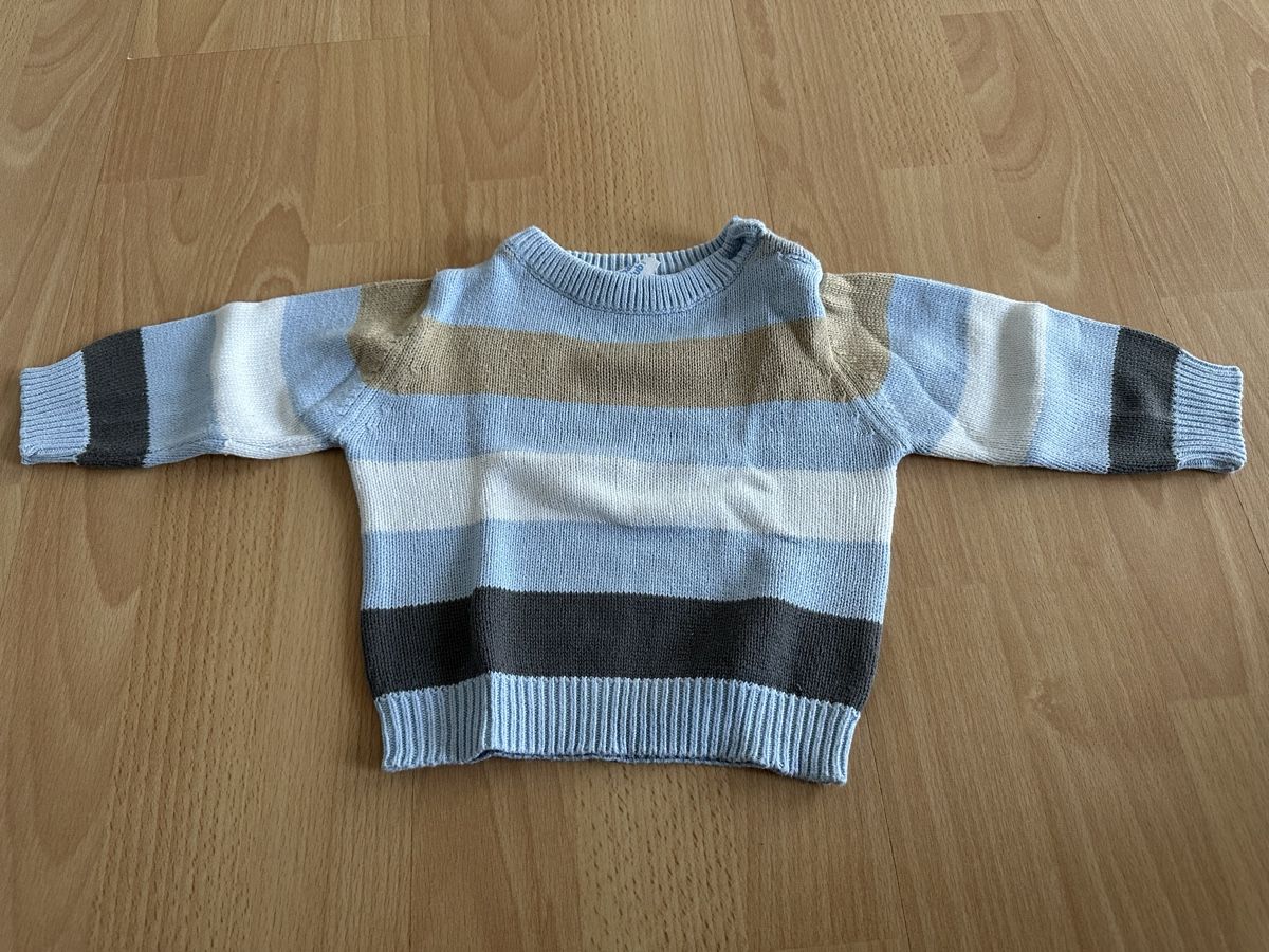 Pullover & Sweatshirts: Baby Pullover – Gebraucht aus Düdingen von Laeri96