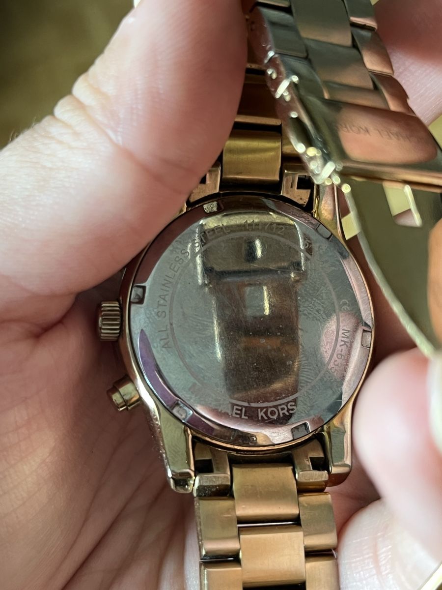 Michael Kors Uhren: Michael Kors Damenuhr in Gold – Gebraucht aus Köniz von ayyyyyline 3