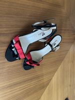 Hübsche schwarz/rote Schuhen - Gr 39 (angeschrieben mit 40)