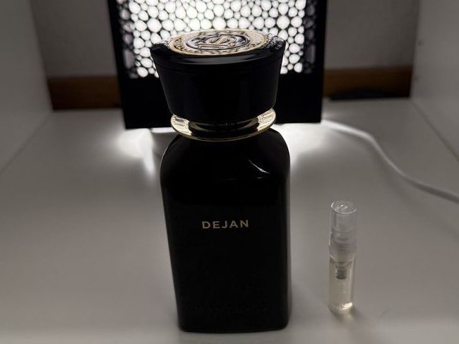 Profumi & Eau de Toilette: Oman Luxury Dejan – décant 2 ml – Nuovo (secondo la descrizione) da Meyrin venduto da Al_Andulsi