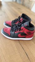 Air Jordan 1 Mid "Banned"