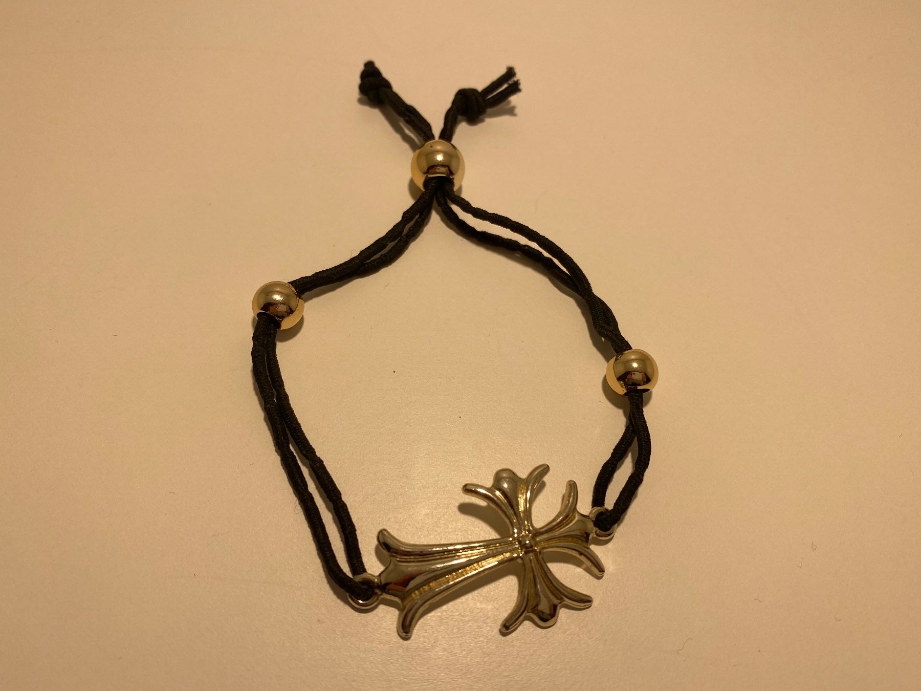 Ketten: Armband mit Kreuz (Modeschmuck) – Gebraucht aus Merenschwand von R-R-R 2