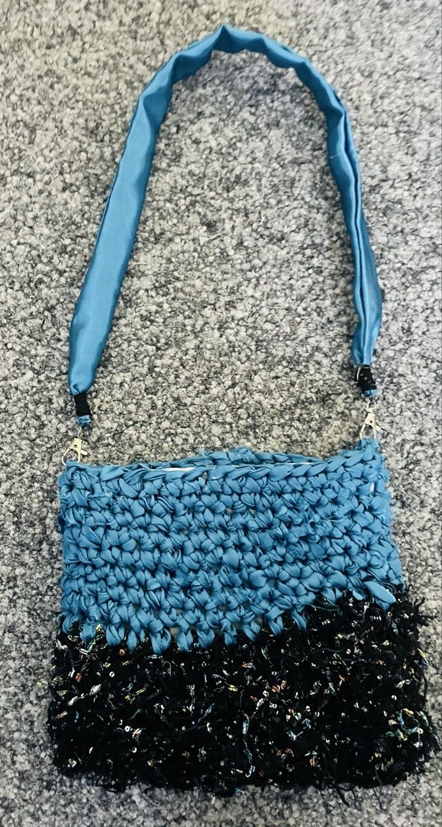 Borse da donna: Handtasche, blau-schwarz, Neu – Nuovo e nell'imballaggio originale da Au ZH venduto da Jaggy4 1