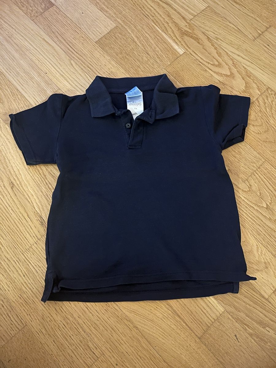 Hemden, T-Shirts & Polos: Poloshirt Gr. 116 – Gebraucht aus Chur von cardem86