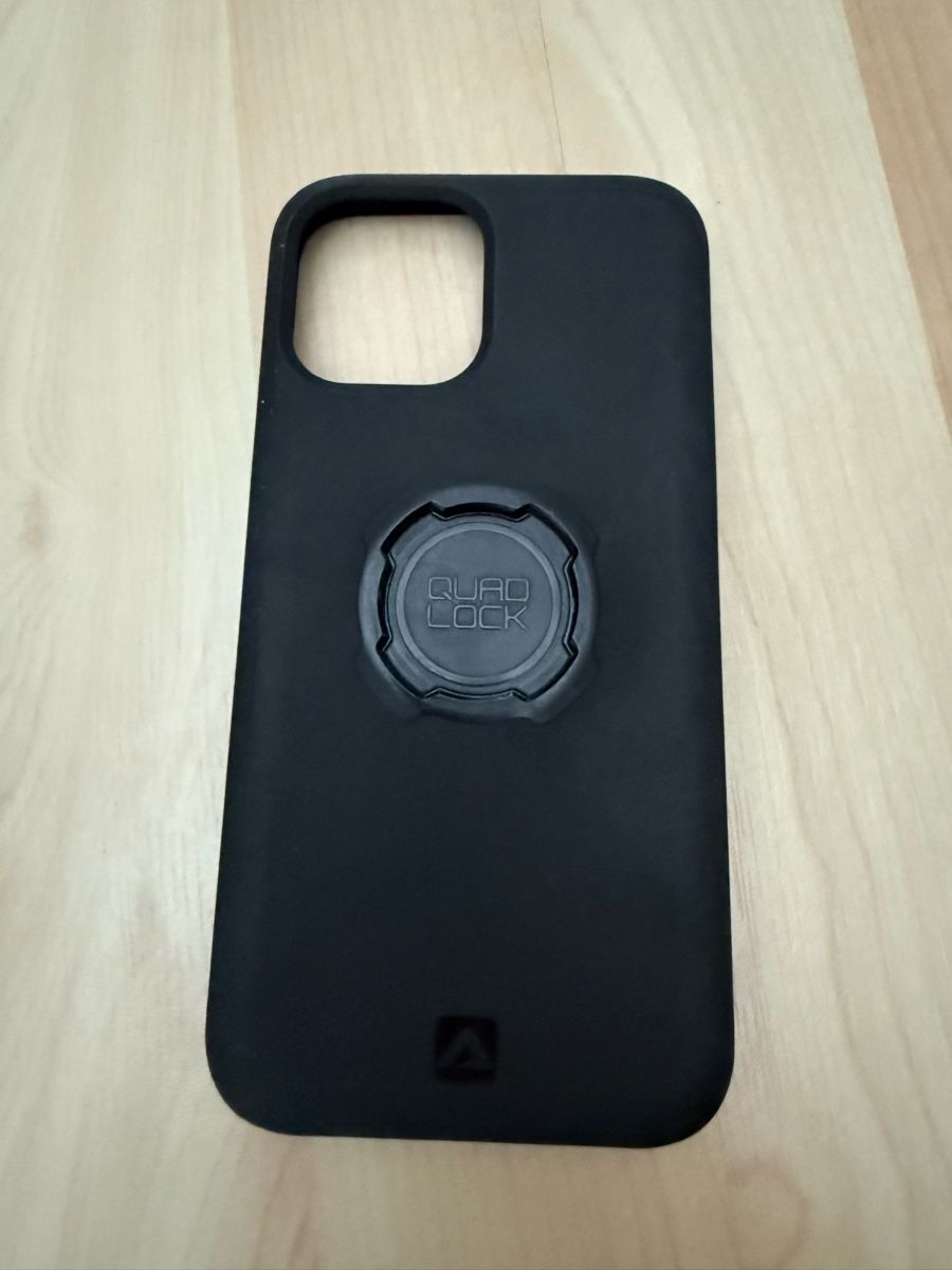 Quad Lock Cover & Protezioni schermo: Quad Lock Case iPhone 12 Pro Max – Usato da Winterthur venduto da Panagos