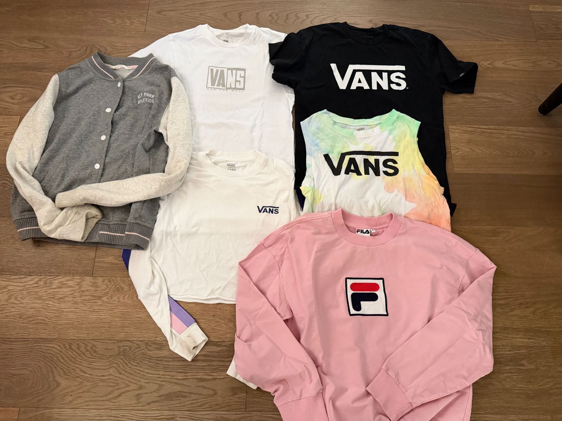 Fila Ensembles coordonnés: Kleiderpaket Pullover Fila, VANS – D'occasion à Schaan par nag789