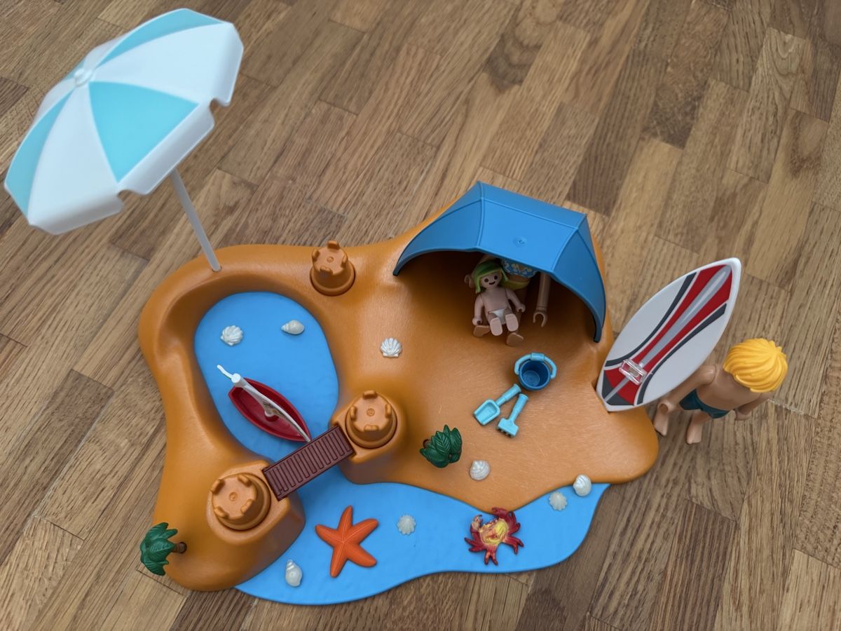 Playmobil Jouets: Playmobil Strandhaus mit Strand – D'occasion à Neudorf par bes_ccy2 1