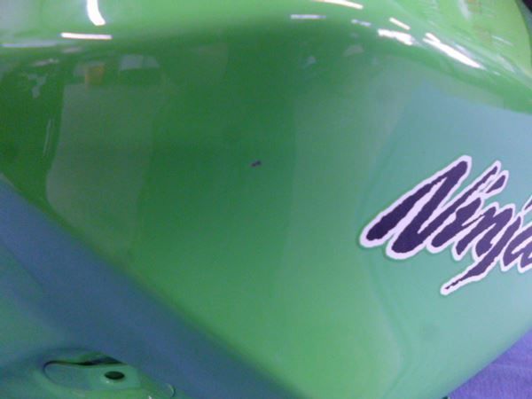 Kawasaki Alle Motorradersatzteile: Kawasaki Ninja 300 / 2013 Benzintank – Gebraucht aus Rothrist von THEI2 1