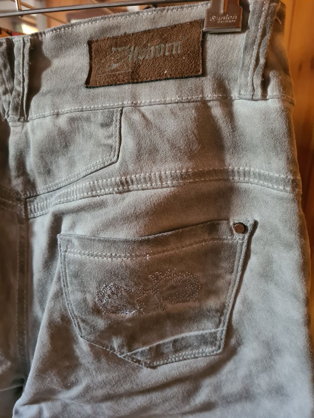 Pantaloni: Trachenhose Jeans – Usato da Falera venduto da Claudia610506 2