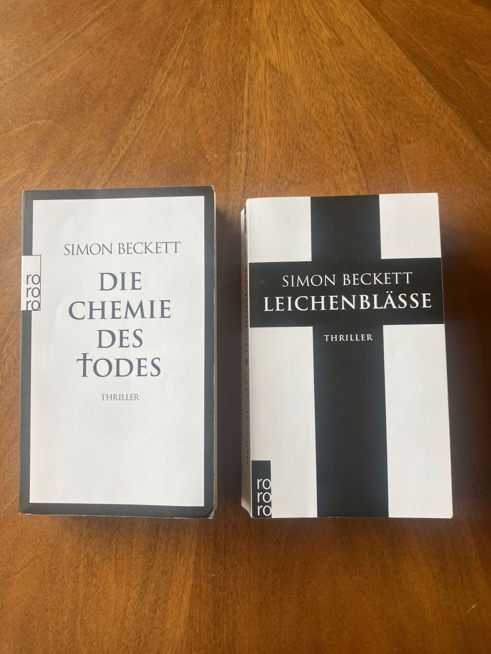 Libri: Simon Beckett Leichenblässe / Die Chemie des Todes – Usato da Bern venduto da Schrineraendu