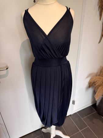 Elegantes Kleid in dunkelblau Vero Moda Gr. XS