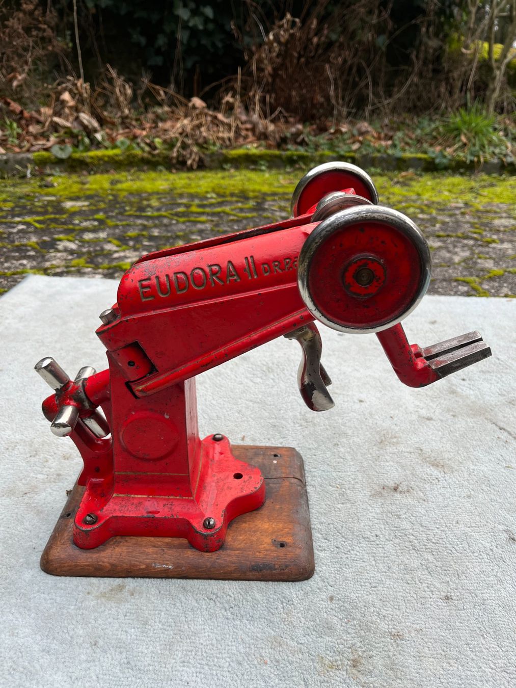Scarpe da uomo: Machine à forcer chaussures Eudora – Usato da Lausanne venduto da lae_c5zc 2