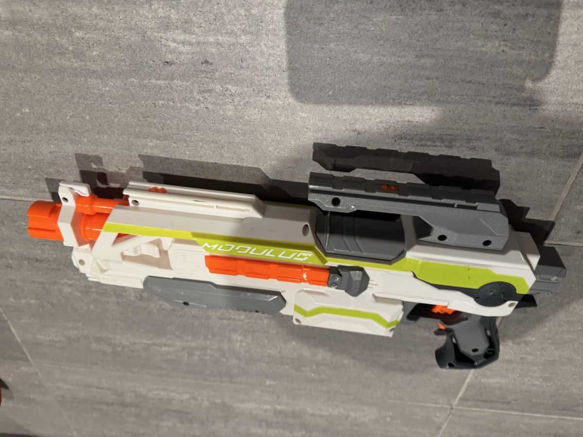 Spielzeuge: Nerf Modulus Toy Gun, Blaster - Great Condition, Fun! – Gebraucht aus Volketswil von lev_8wqj