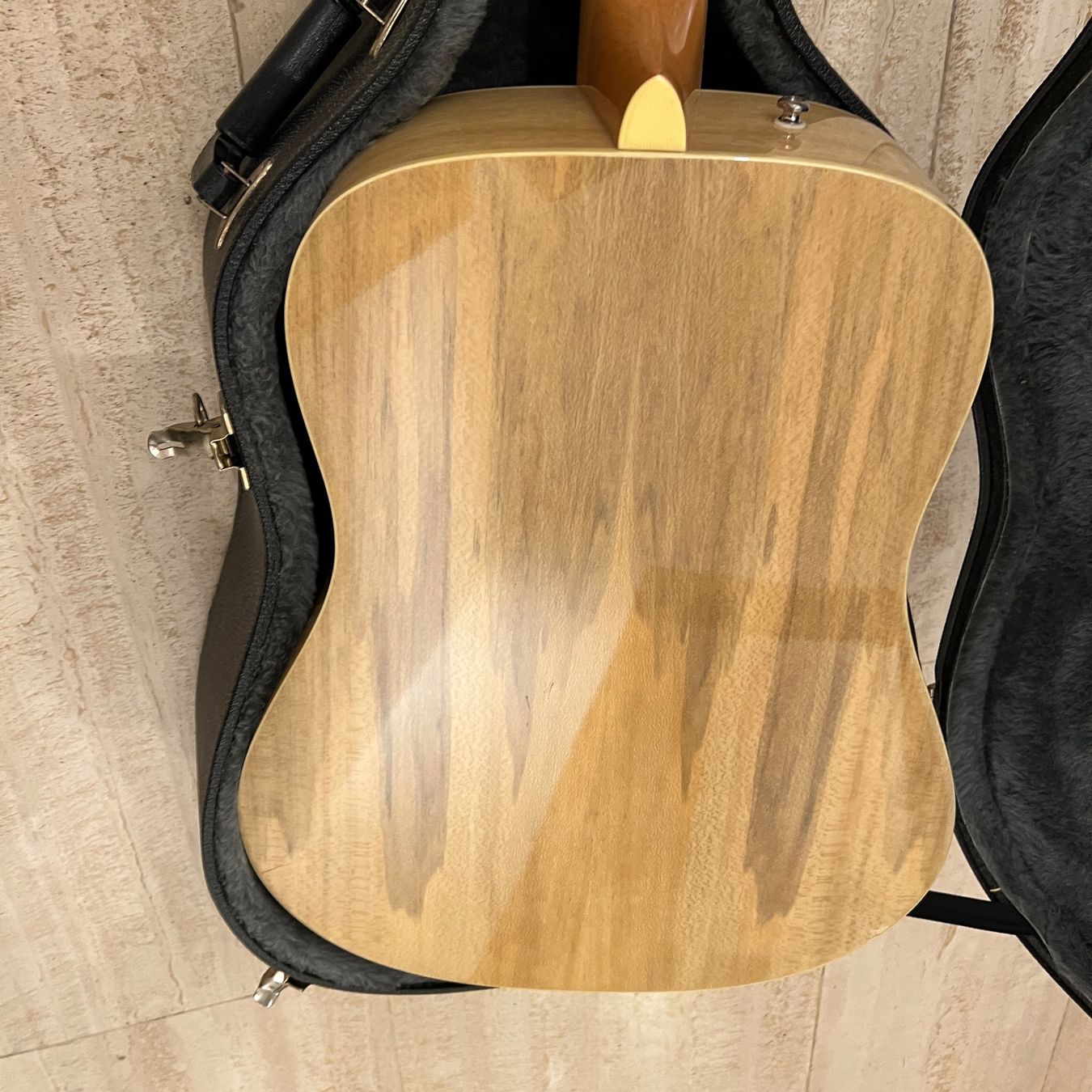 Fender Strumenti musicali: Fender Elvis Kingman Westerngitarre – Usato da Muri AG venduto da Mayfair 4