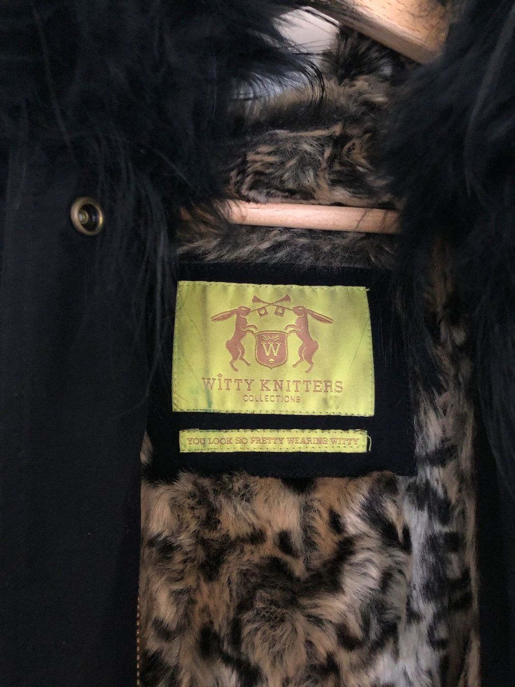 Cappotti: Schwarzer Kapuzenparka von WittyKnitters – Usato da Zürich venduto da MakasoZH 3